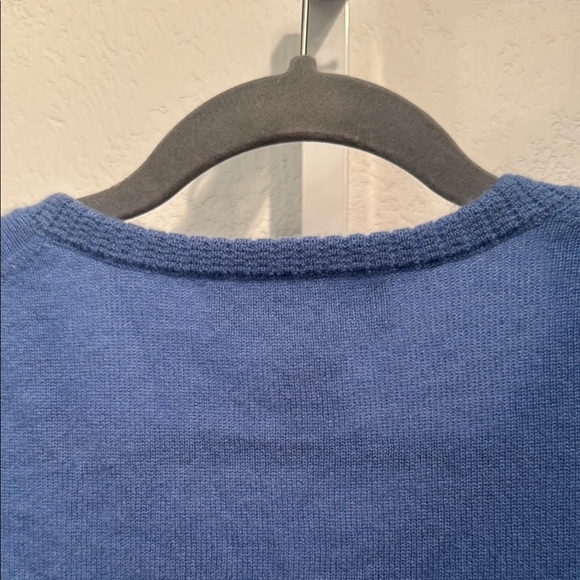 Jones New York Women’s Blue Cashmere VNeck Sweater - Picture 4 of 7